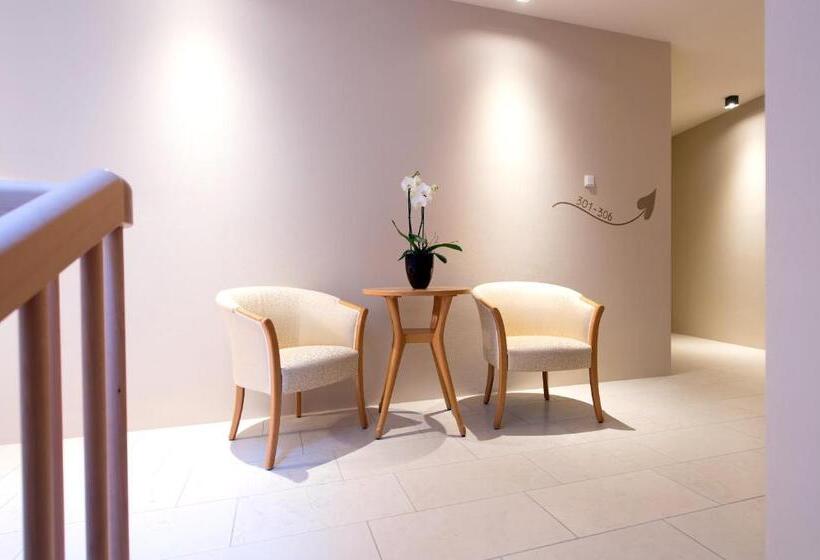 ジュニアスイート, Spitaler