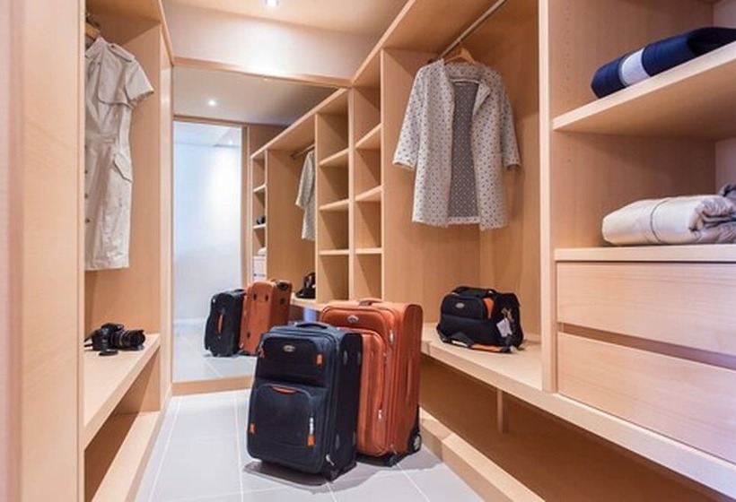 シニアスイート, Spitaler