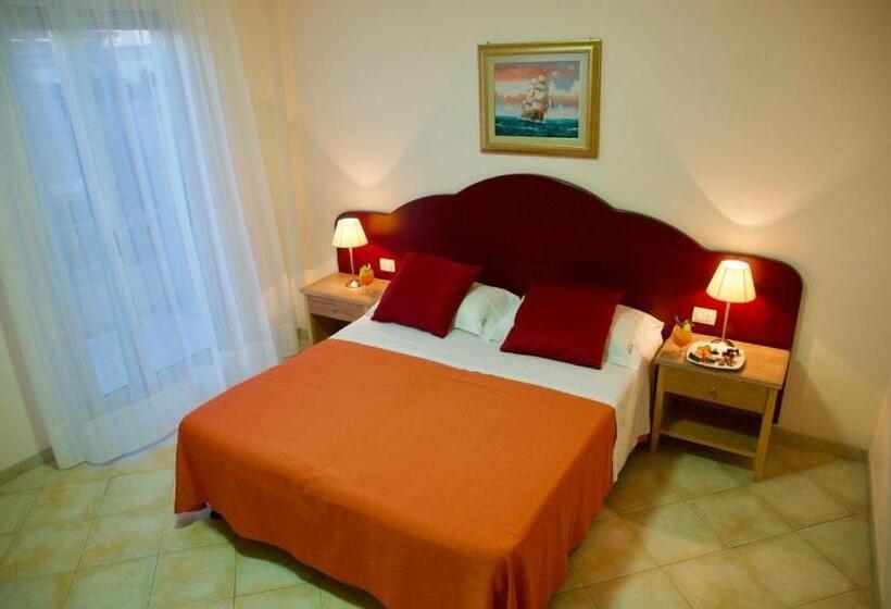 발코니가 있는 스위트, Teti