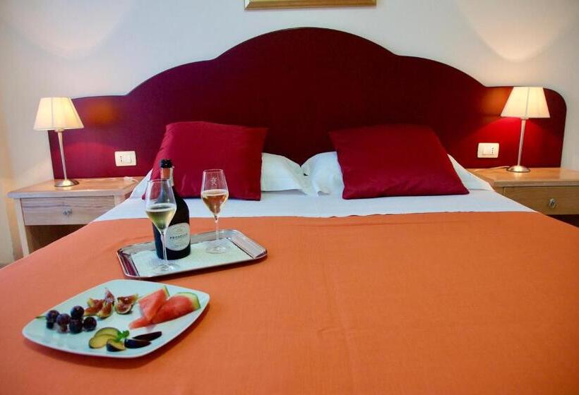 스탠다드 룸, Teti