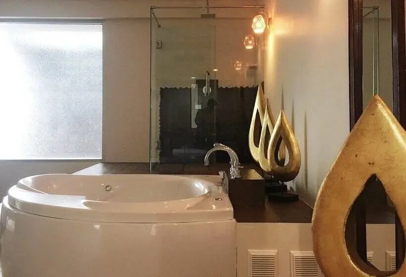 プールビュースイート, Vana Wellness Resort