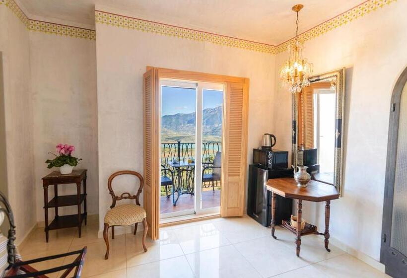 Номер Стандарт Вид на Озеро, Las Orquideas Hotel Spain