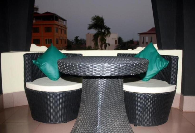 سرير فى غرفة مشتركه, The Magic Sponge