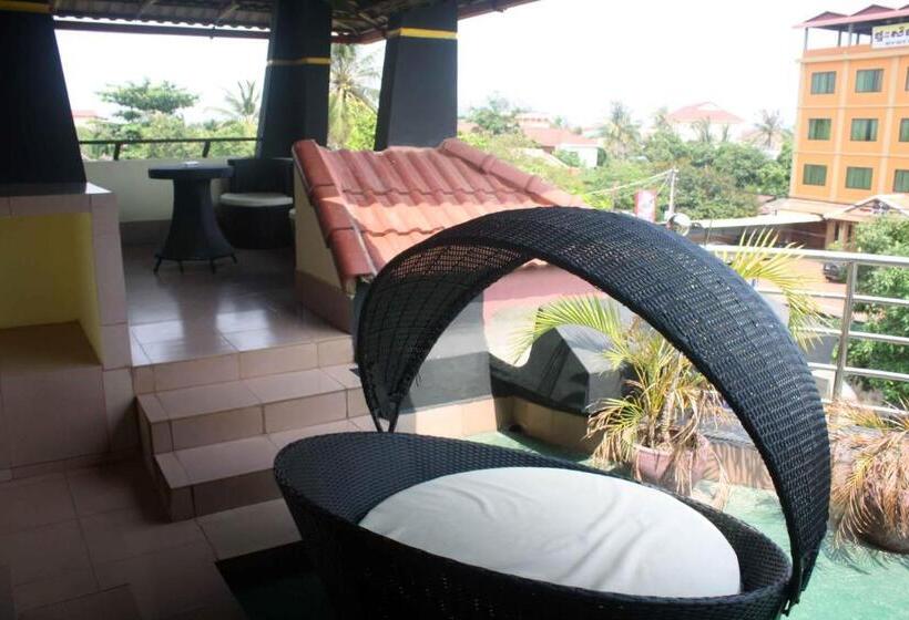 سرير فى غرفة مشتركه, The Magic Sponge