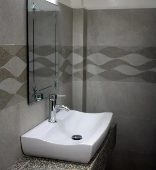 Habitación Familiar, The Magic Sponge