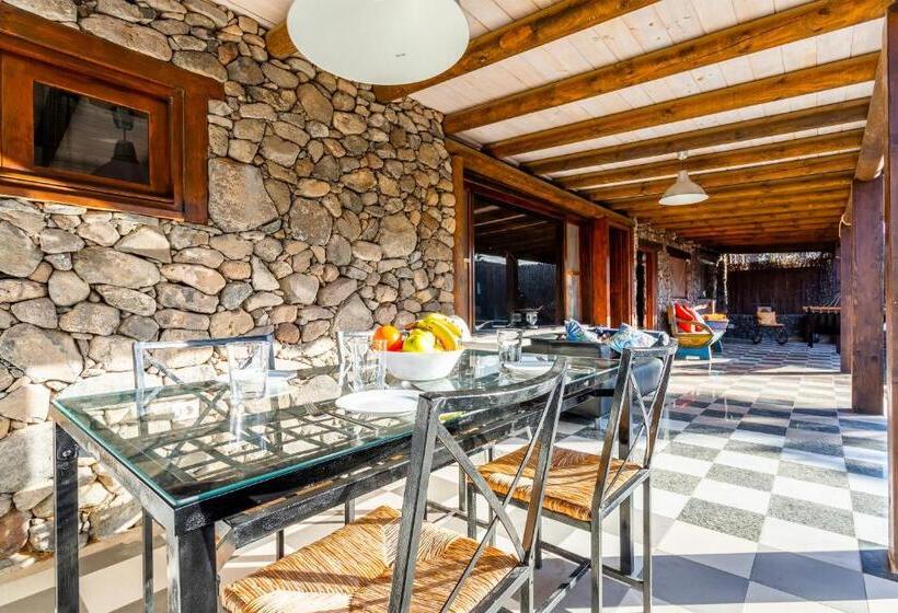 带2个卧室的公寓, Eco Village Finca De Arrieta   Yurts And Stone Cottages   Shared Pool   Walking Distance To Arrieta