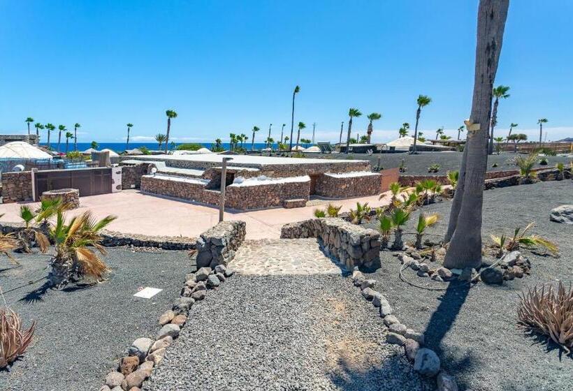 带2个卧室的别墅, Eco Village Finca De Arrieta   Yurts And Stone Cottages   Shared Pool   Walking Distance To Arrieta