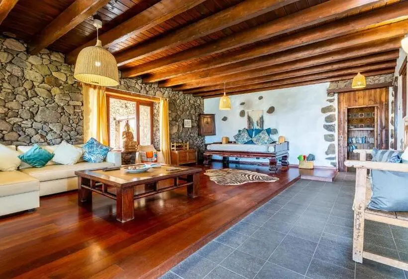 3ベッドルームハウス, Eco Village Finca De Arrieta Yurts And Stone Cottages Shared Pool Walking Distance To Arrieta