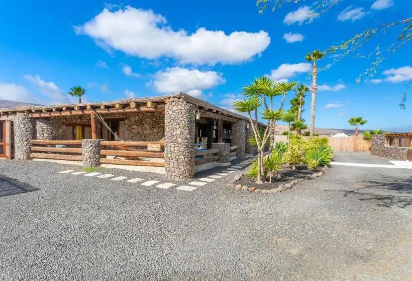 3ベッドルームハウス, Eco Village Finca De Arrieta Yurts And Stone Cottages Shared Pool Walking Distance To Arrieta