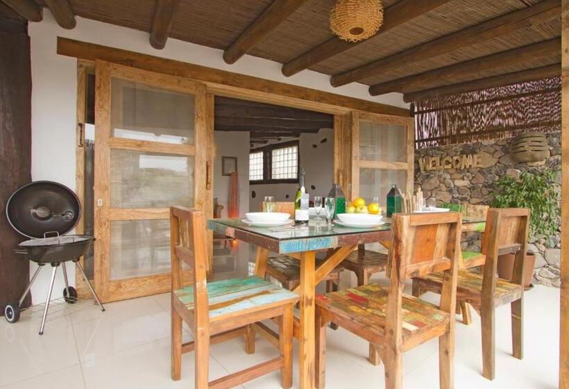 小室, Eco Village Finca De Arrieta   Yurts And Stone Cottages   Shared Pool   Walking Distance To Arrieta