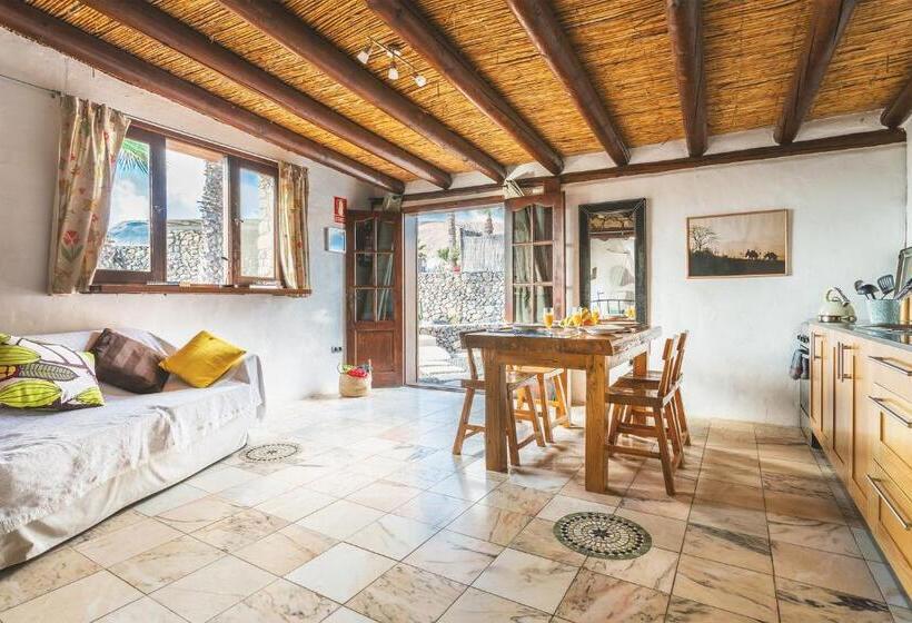 1间卧室的房子, Eco Village Finca De Arrieta   Yurts And Stone Cottages   Shared Pool   Walking Distance To Arrieta