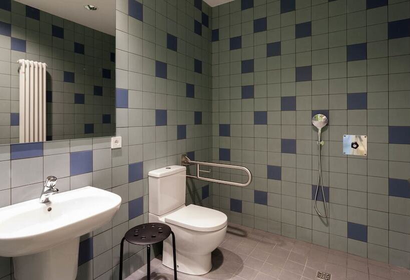 标准四人间共用浴室, Youth Hostel Non Stop Inn By Irrisarri Land