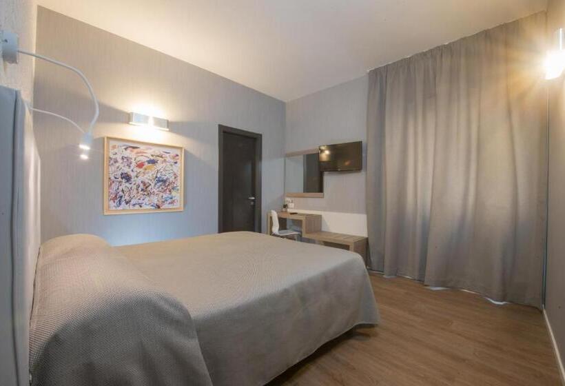 اتاق استاندارد سه نفره, B&b Fantasie Romane
