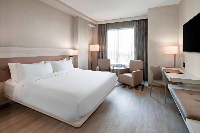 キングサイズベッドのスタンダードルーム, Ac Hotel By Marriott Gainesville Downtown