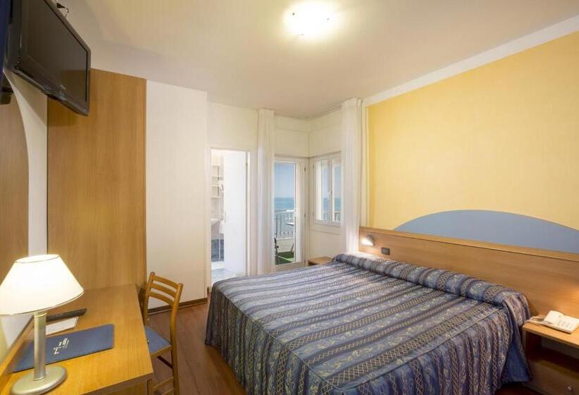 Triple Room Sea View, Adria