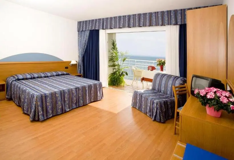 Pokój Trzyosobowy Comfort, Adria