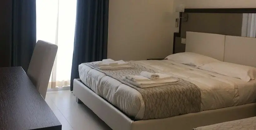 Standard Kolmen Hengen Huone, Baia Marina