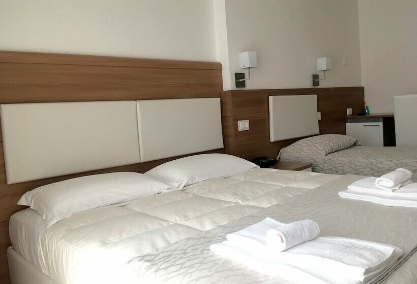 Трехместный Номер Deluxe Вид на Море, Baia Marina