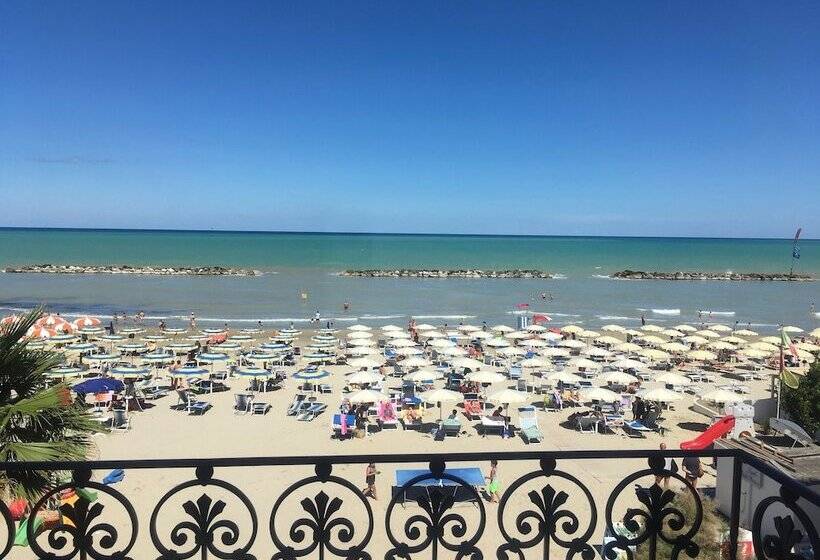 デラックスの４人部屋, Baia Marina