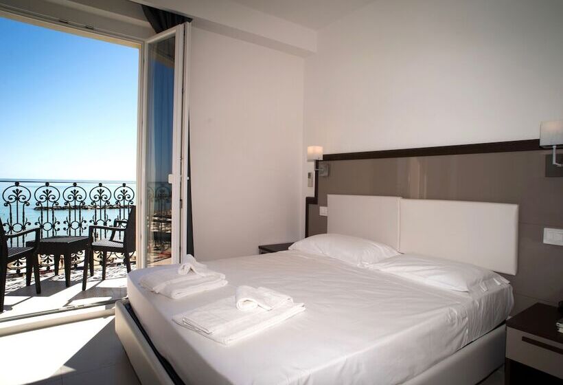 デラックスの４人部屋, Baia Marina