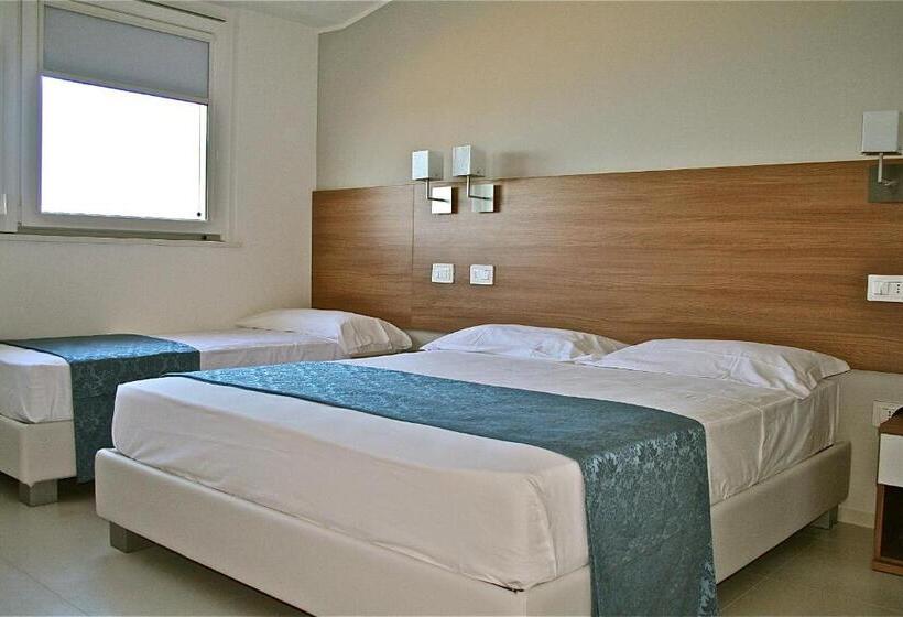 غرفة قياسية ثلاثية, Baia Marina