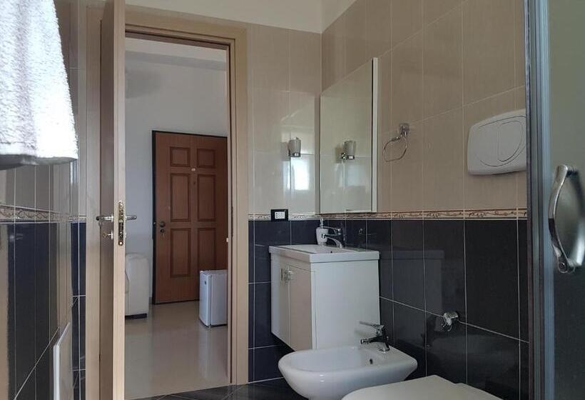 Camera Standard, Blue Paradise