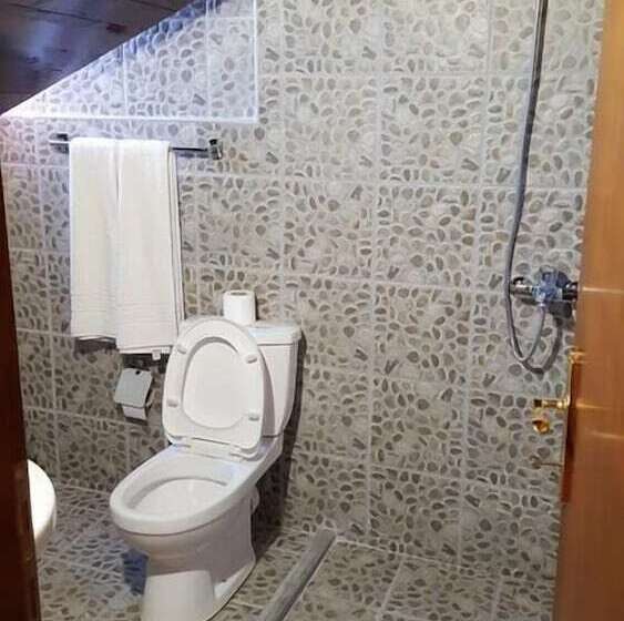 经济房, Bujtina E Bardhe