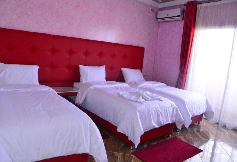 标准三人间, Hôtel Hadaik Ain Asserdoune