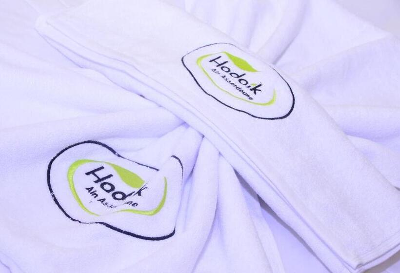 标准三人间, Hôtel Hadaik Ain Asserdoune