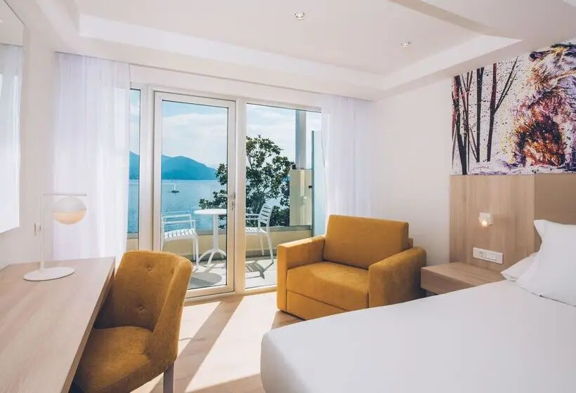 اتاق استاندارد با چشم‌انداز دریا, Iberostar Waves Herceg Novi - All Inclusive