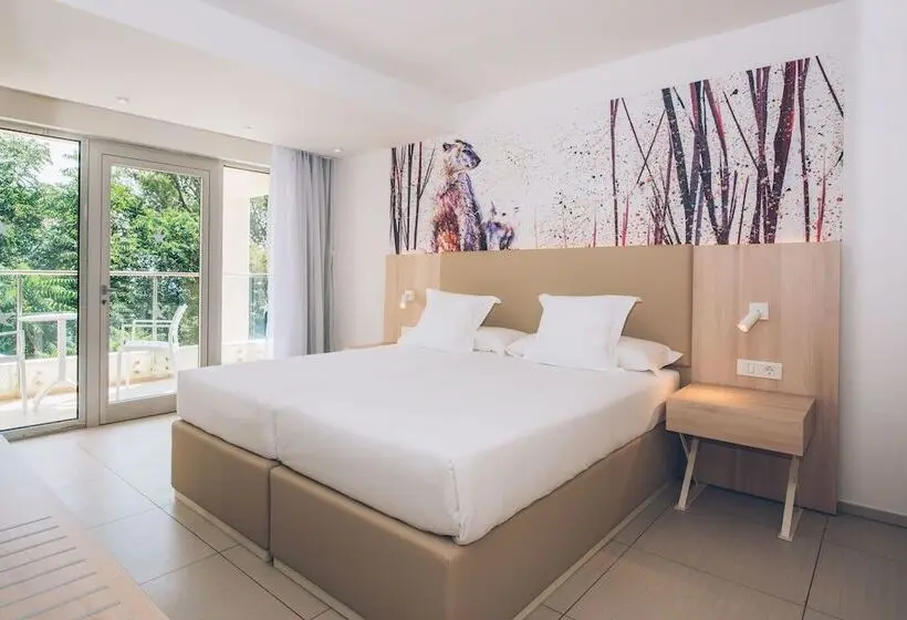 سوئیت جونیور با چشم‌انداز باغ, Iberostar Waves Herceg Novi - All Inclusive