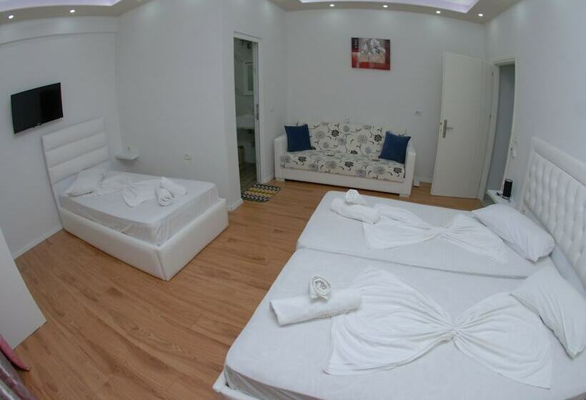 Camera Tripla Standard Vista Mare, Iliria