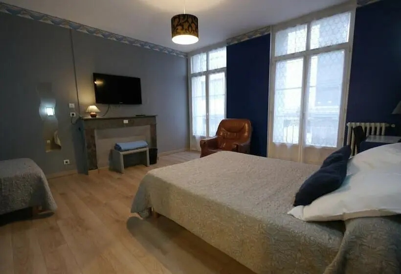 Quarto Triplo Estandar, Nova