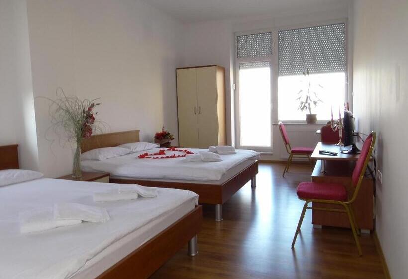 Номер Стандарт, Planinarski Centar Petehovac