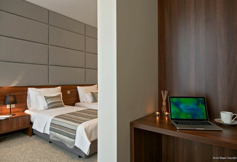 带城市景观的高级房间, Priska Med Luxury Rooms