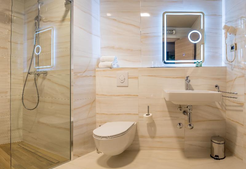 豪华房间带漩涡浴缸, Priska Med Luxury Rooms