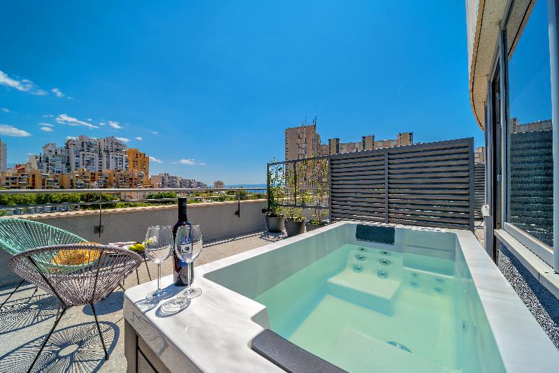 豪华房间带漩涡浴缸, Priska Med Luxury Rooms