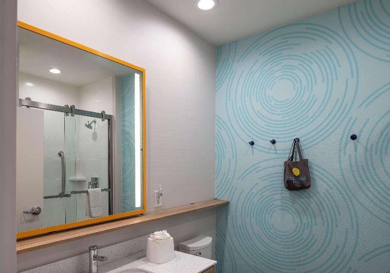 스탠다드 룸 킹사이즈 침대, Tru By Hilton Garland Richardson