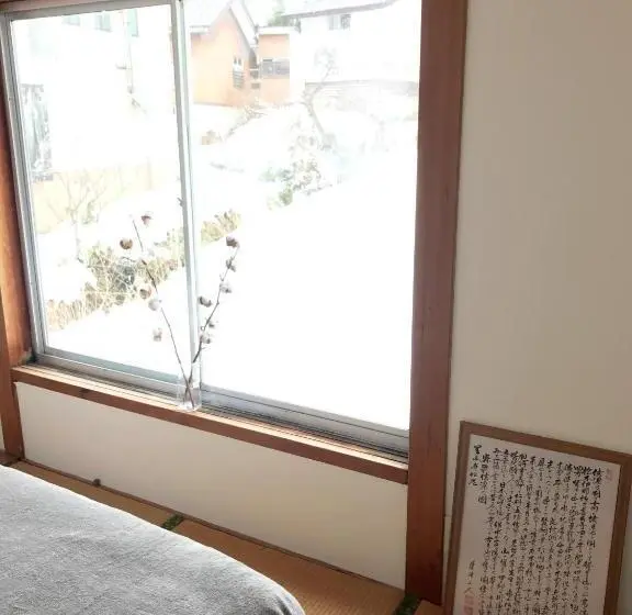 バス共有のスタンダードルーム, Hai Lodge