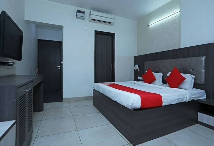 Habitació Estàndard, Collection O Laj Regency