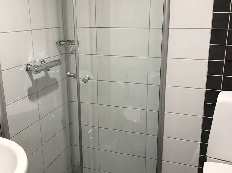 标准间, Rasta Varnamo