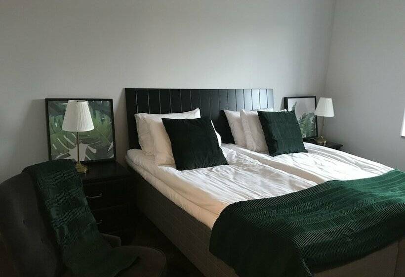 家庭间, Rasta Varnamo