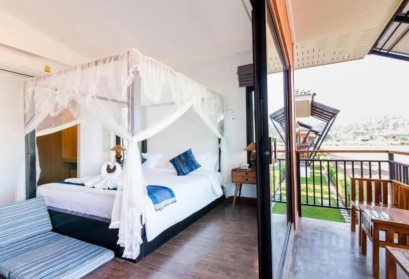 سوییت با چشم‌انداز کوه, Phuruakeeree Resort