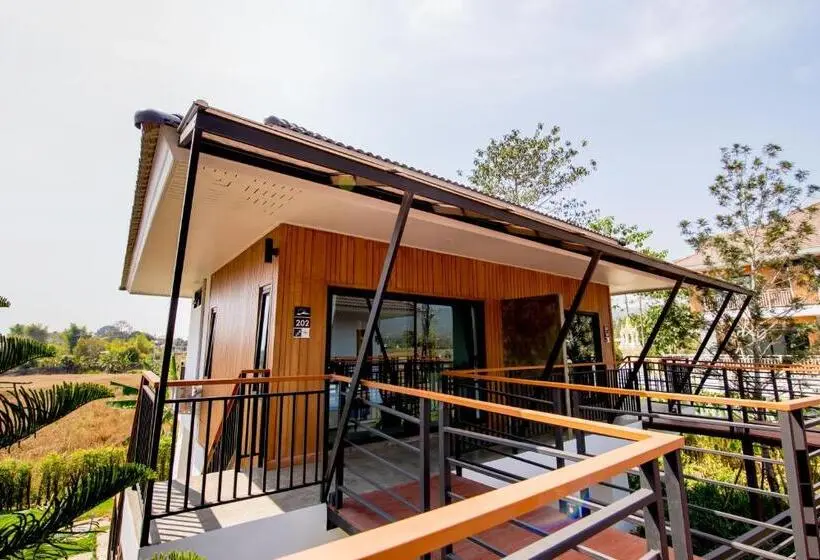 اتاق خانوادگی با چشم‌انداز باغ, Phuruakeeree Resort