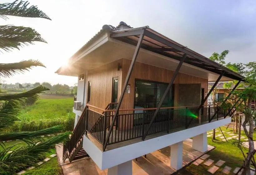 اتاق خانوادگی با چشم‌انداز باغ, Phuruakeeree Resort