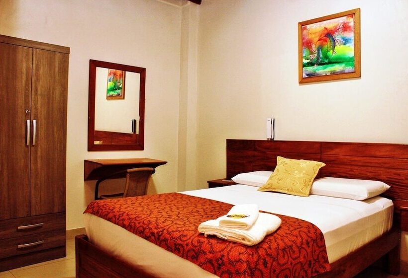 スタンダードシングルルーム, Hostal Macambo