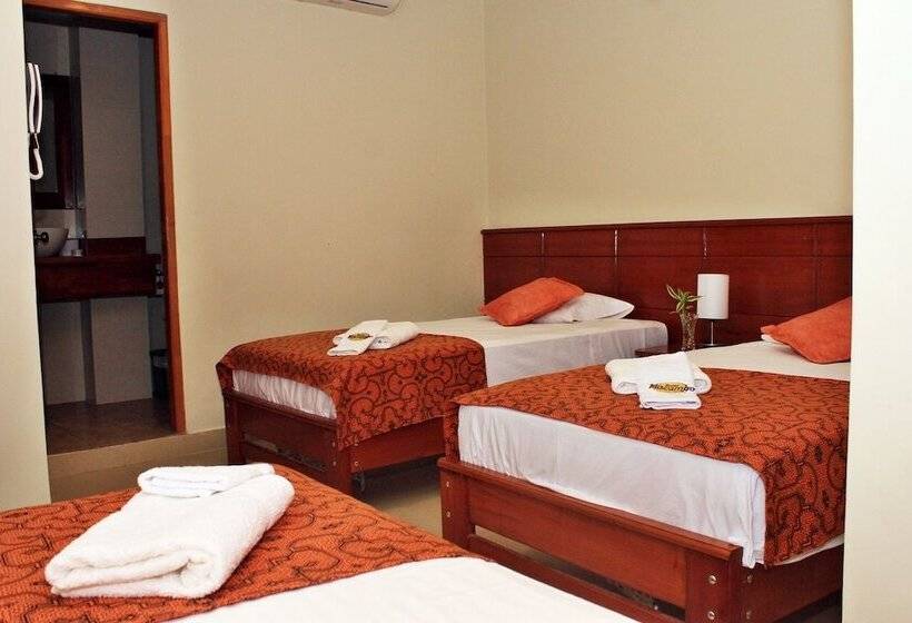 スタンダードトリプルルーム, Hostal Macambo