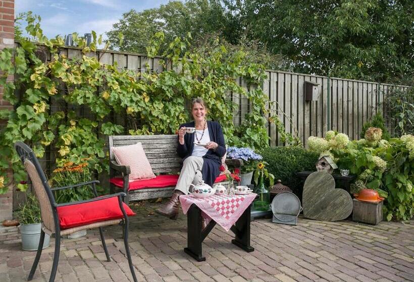 ガーデンビュースタンダードルーム, B&b Het Pronkbed