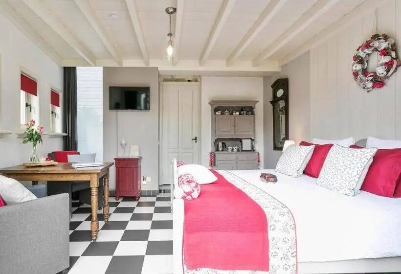 ガーデンビュースタンダードルーム, B&b Het Pronkbed