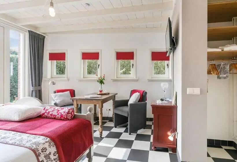 ガーデンビュースタンダードルーム, B&b Het Pronkbed